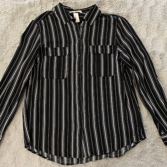 H&M Pin Striped Long Sleeve Button Down Shirt - Picture 1 of 7